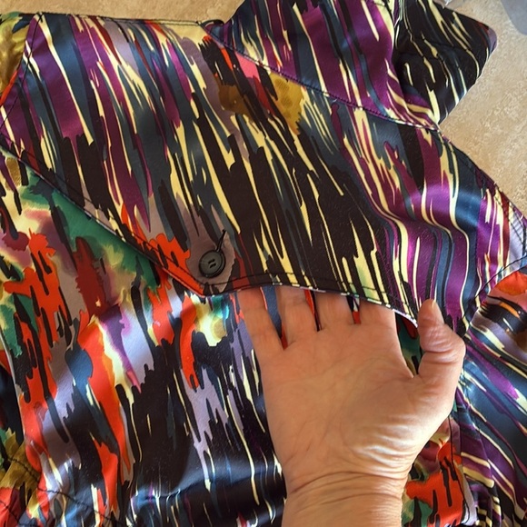 Women's jacket, Colorful Abstract, drawstring waist & trench styling. SP - Picture 7 of 17